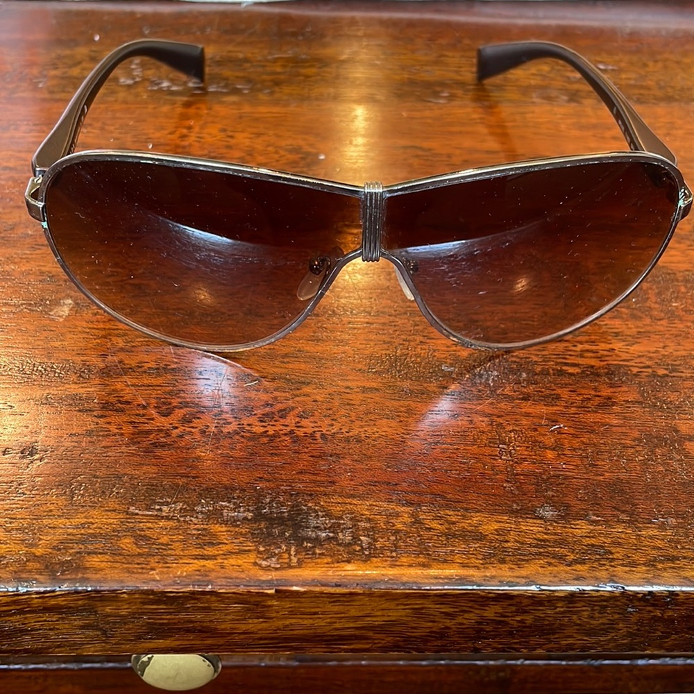 PRADA SUNGLASSES AUTHENTIC